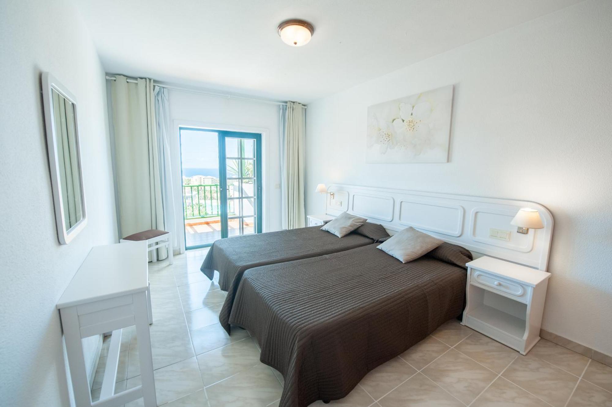 Superior One-Bedroom Apartment Balcony