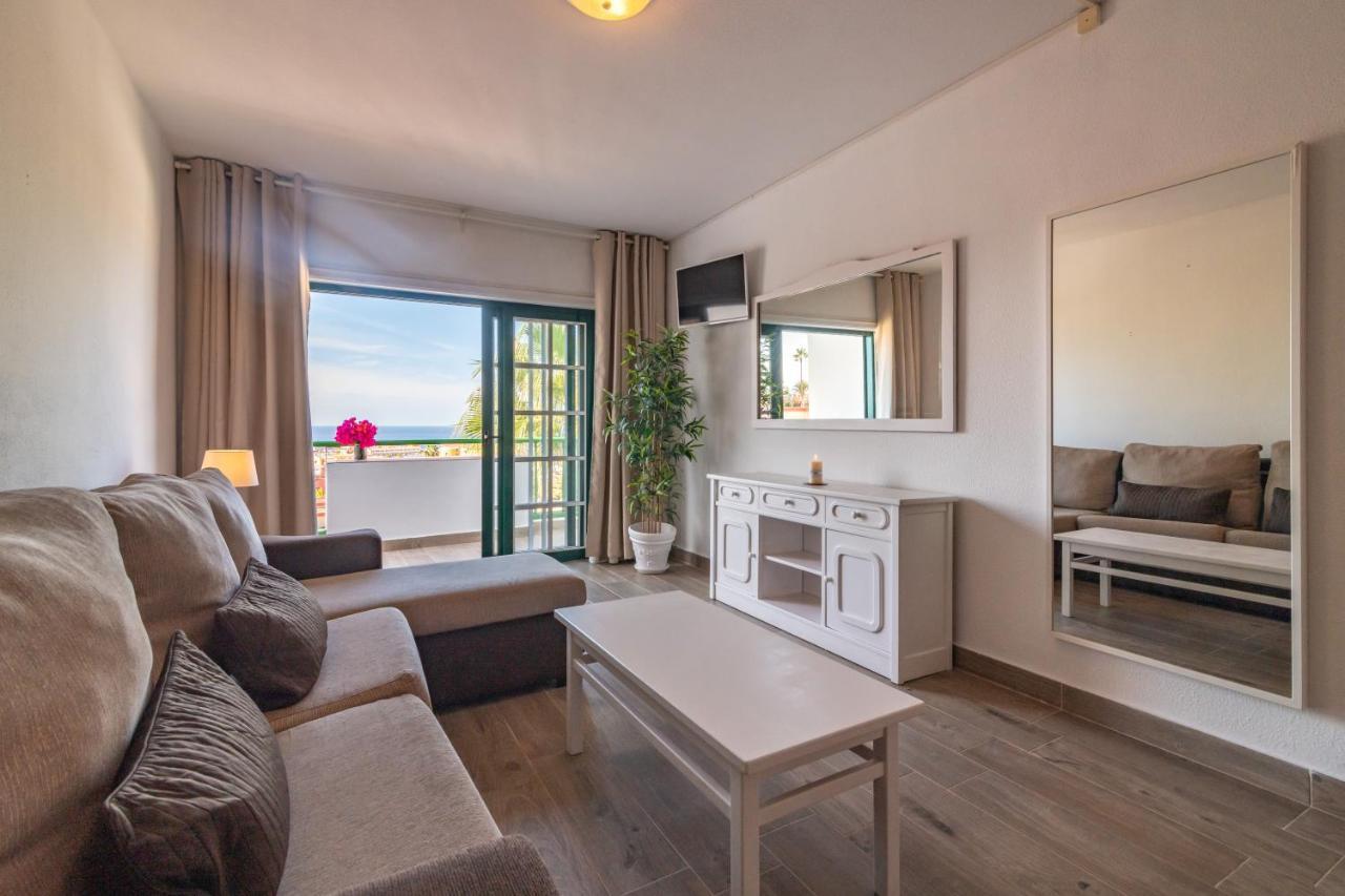 Superior One-Bedroom Apartment Balcony
