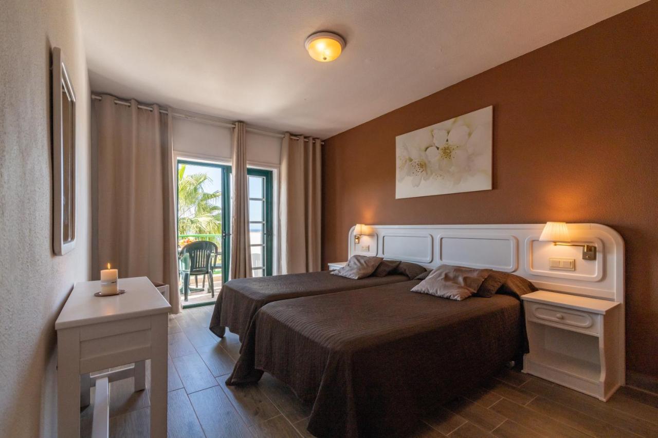 Superior One-Bedroom Apartment Balcony