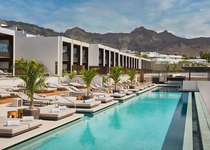 Hotel familiar: Royal Hideaway Corales Villas
